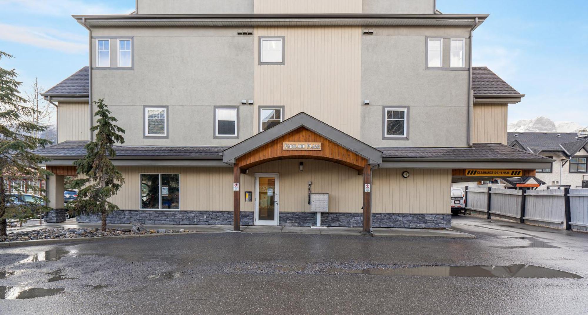 Parkland301 Sunlit 2,000 Ft² Penthouse With Mtn View Lejlighed Canmore Eksteriør billede