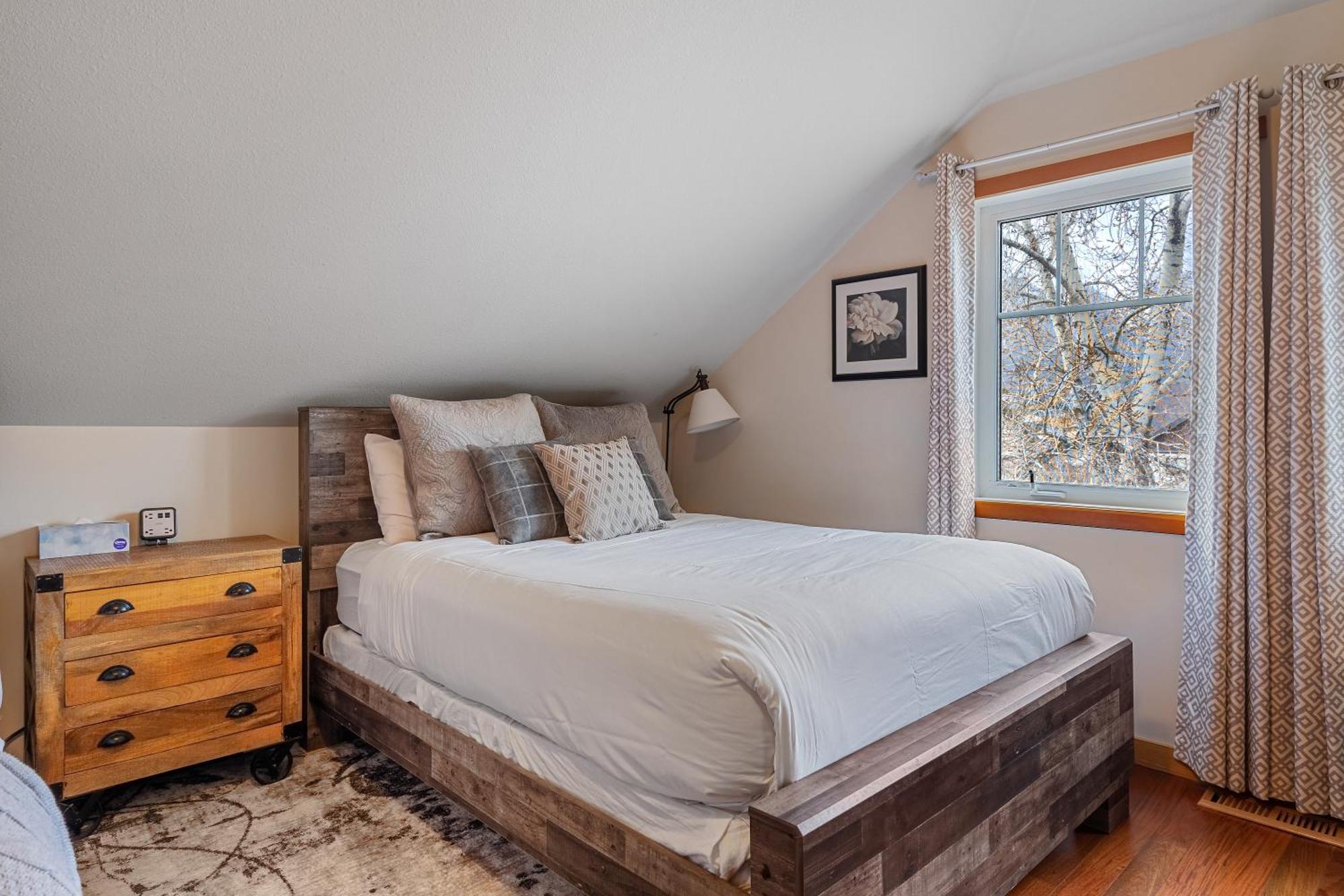 Parkland301 Sunlit 2,000 Ft² Penthouse With Mtn View Lejlighed Canmore Eksteriør billede